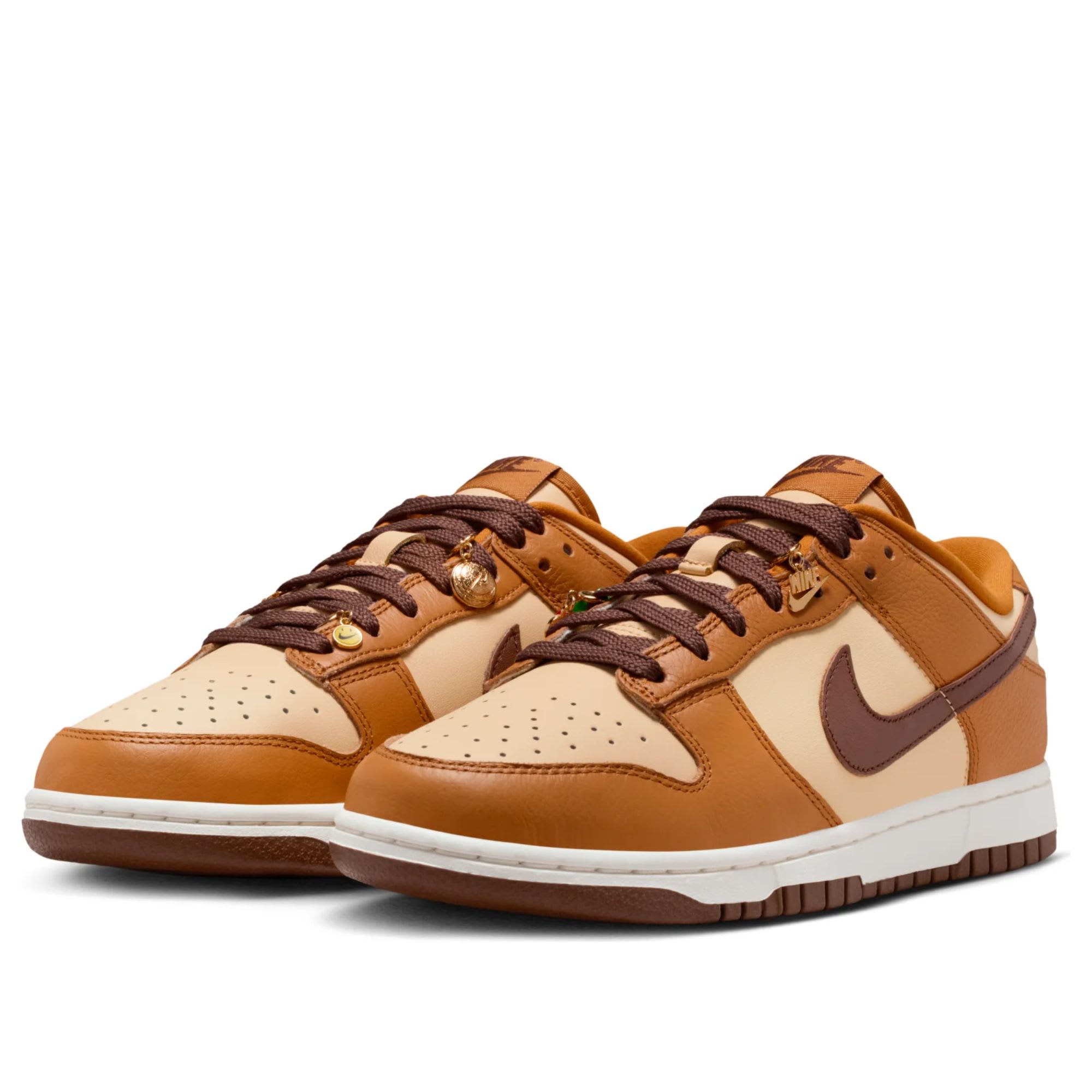 (WMNS) Nike Dunk Low SE 'Desert Ochre Cherry Charm'