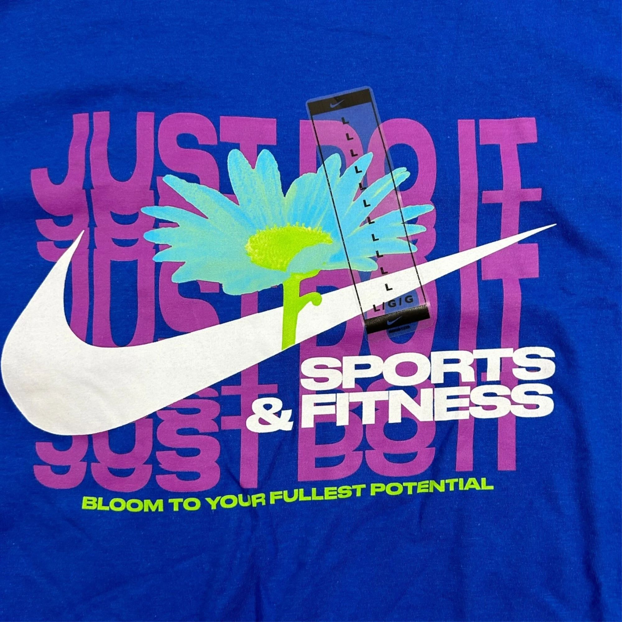 Nike Sportswear Men's Wild Card Graphic T-Shirt Blue