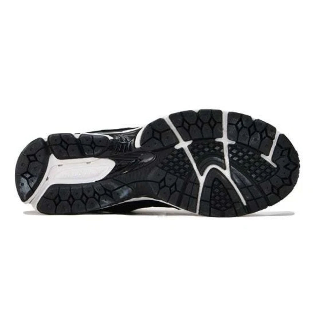 New Balance 2002R Black Gunmetal