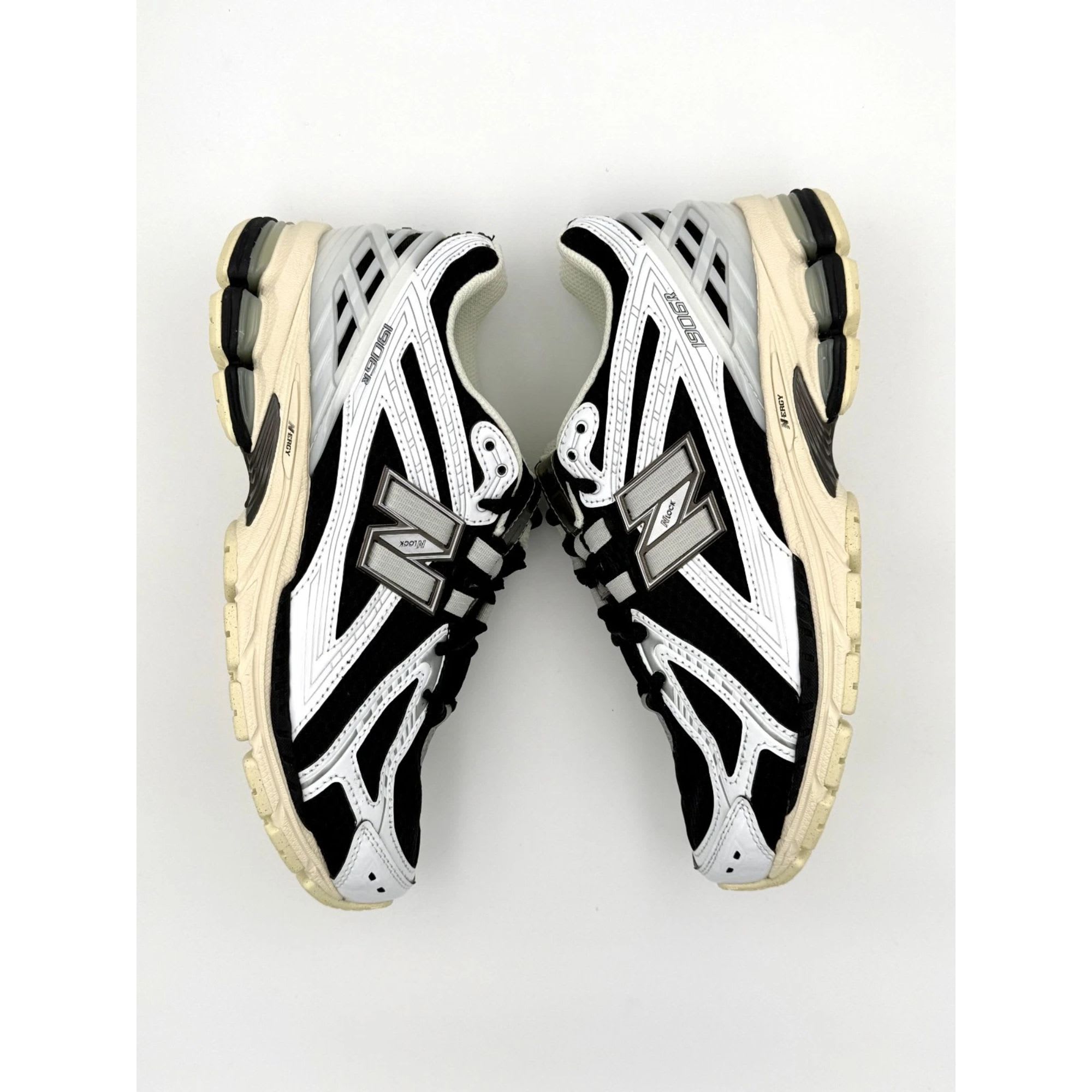 New Balance 1906R White Black Metallic