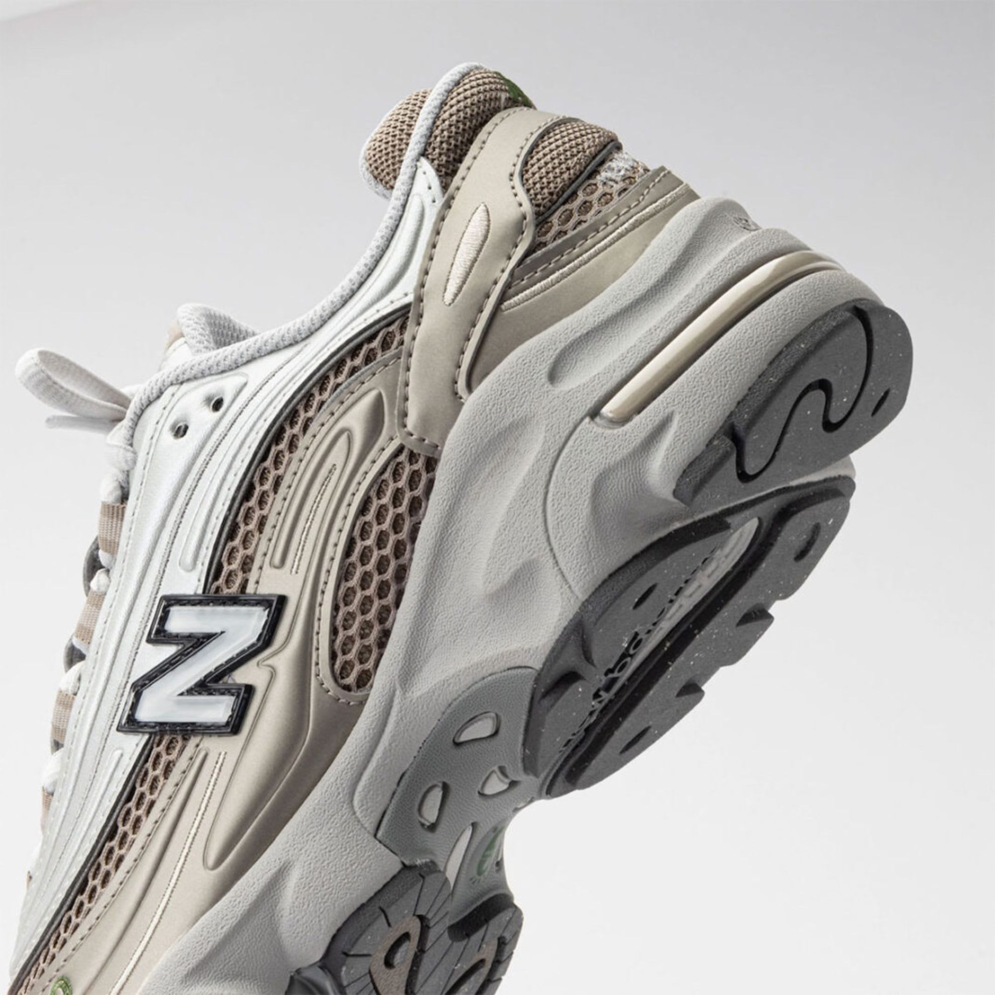 New Balance 1000 Arid Stone